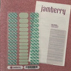 ✨NEW✨Jamberry Juniors Nail Wraps - Mint to Be